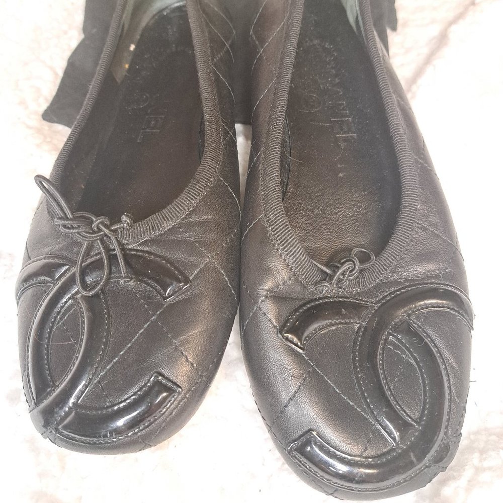 Chanel Cambon quilted ballerina flats